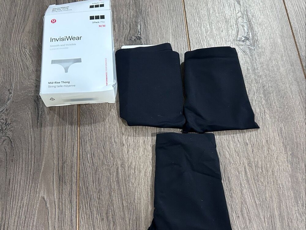 NEW Lululemon invisiwear Midrise Thong  M